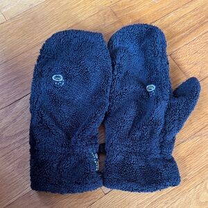 Mountain hardware fuzzy fleece black mittens